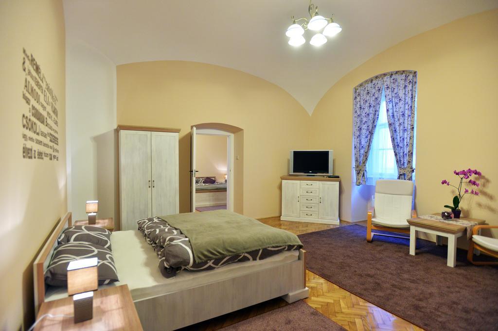 Apartment Foter