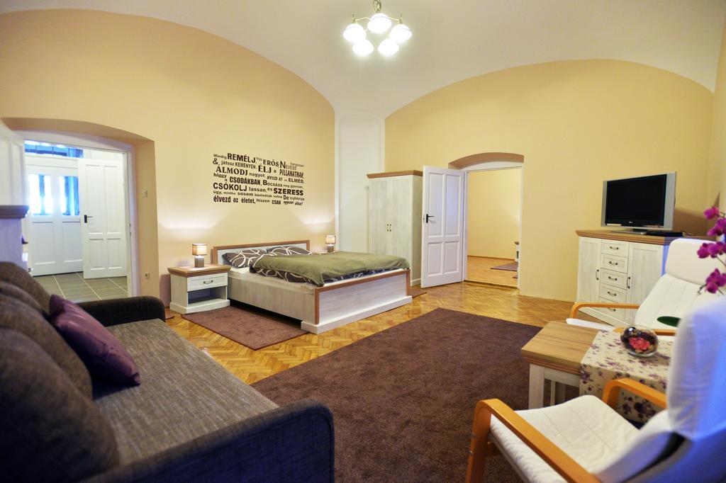Apartment Foter